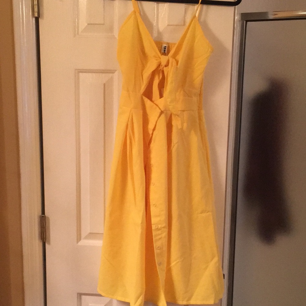 Bowknot tie front dress